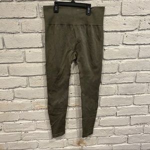 Women’s army green leggings - Large